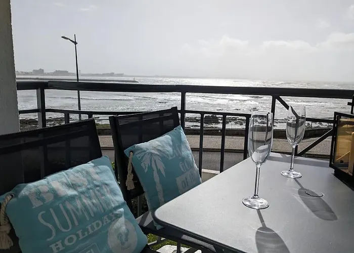 St Gilles Face * 생 힐레르 드 리에